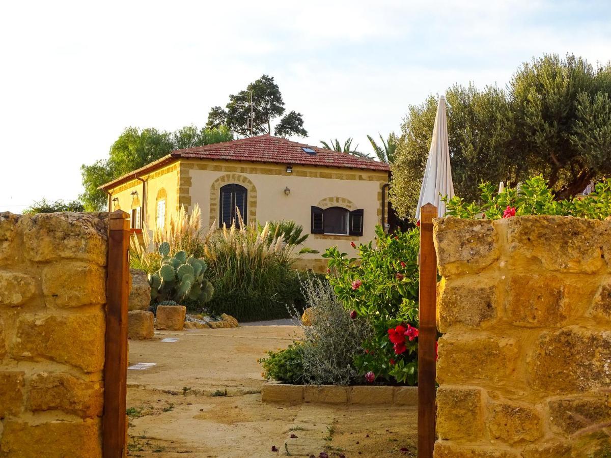 Villa La Lumia B&B Suites & Apartments Agrigent Exterior foto